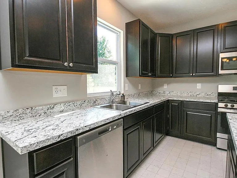 7861 Oldham Dr — Photo 24