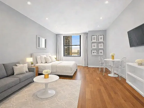 1 Wall Street Ct APT 1102, New York, NY 10005