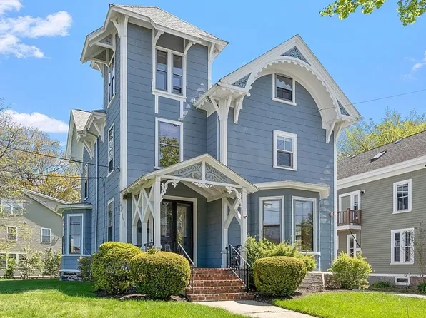 159 Warren St, Arlington, MA 02474