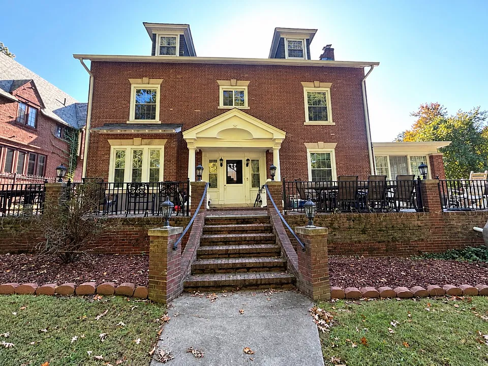 200 Parkside Ave
