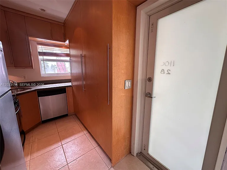1100 Venetian Way #2B — Photo 18