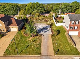 4540 Marina Dr, Homestead, PA