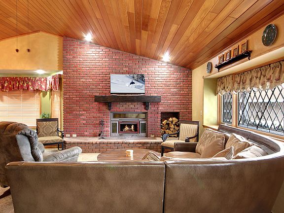 5th image of 41777 Garstin Dr