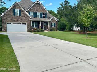 102 Dolphin View Ct, Sneads Ferry, NC 28460