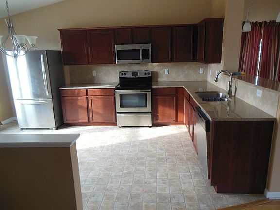 2nd image of 9758 Crystal Cir
