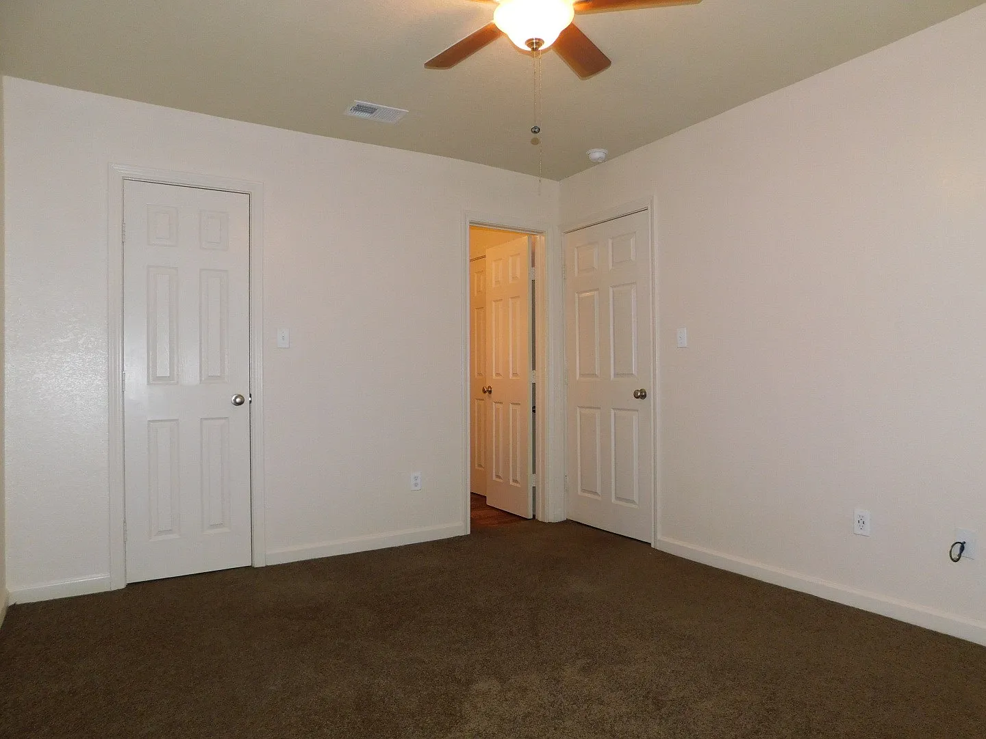 2 bed, 965 sqft, $1,050 — Photo 4