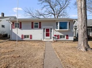 2716 Davenport Ave, Davenport, IA