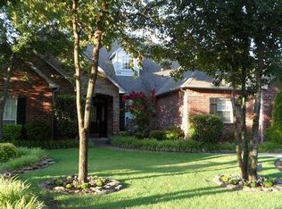 604 W 37th Pl, Sand Springs, OK 74063