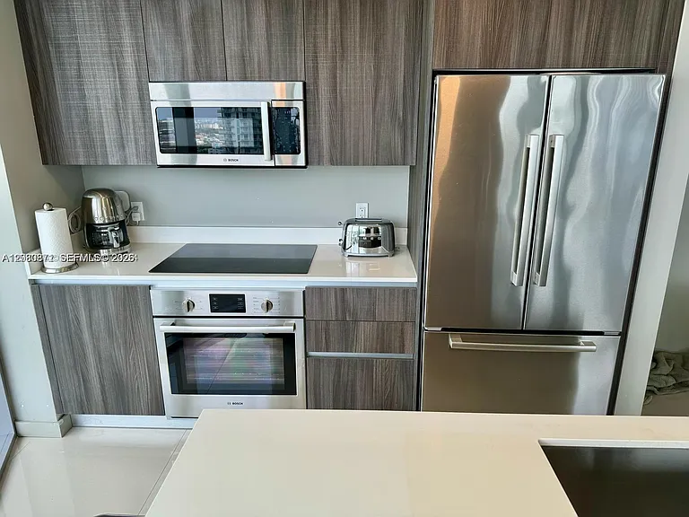 488 NE 18th St #1901 — Photo 5
