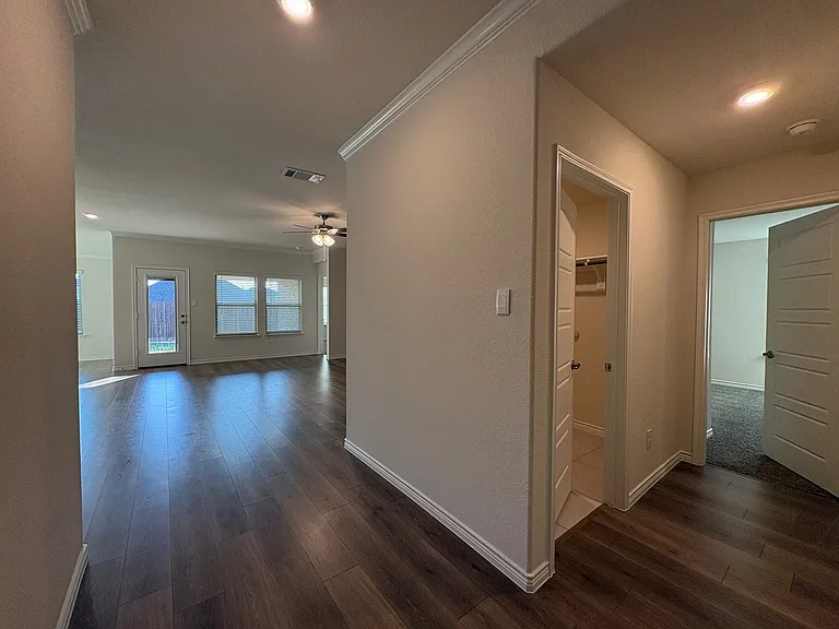 610 Union Dr — Photo 18