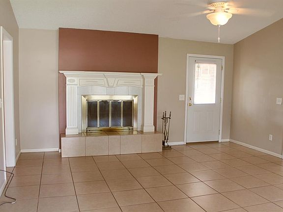 2nd image of 610 Melbourne Dr