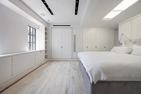 Sold by Compass | media 26