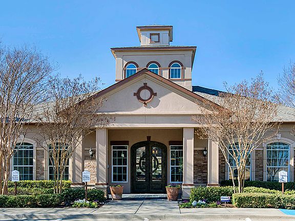 4th image of 1601 Towne Crossing Blvd APT 227