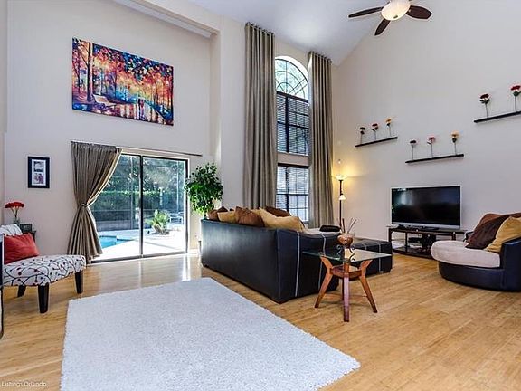 2nd image of 7992 Snowberry Cir