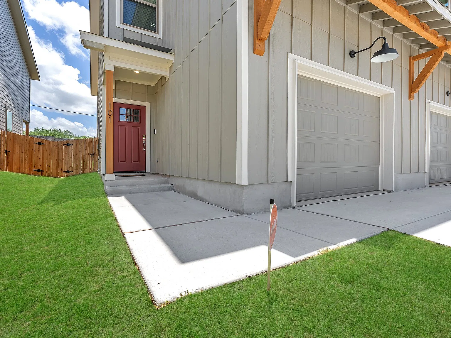 3 bed, 2.5 bath, 1505 sqft, $2,500 — Photo 4