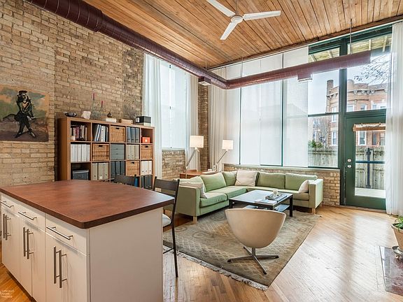 3rd image of 2654 W Medill Ave APT 107