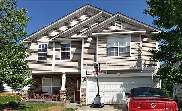 1st image of 820 Brunswick Dr