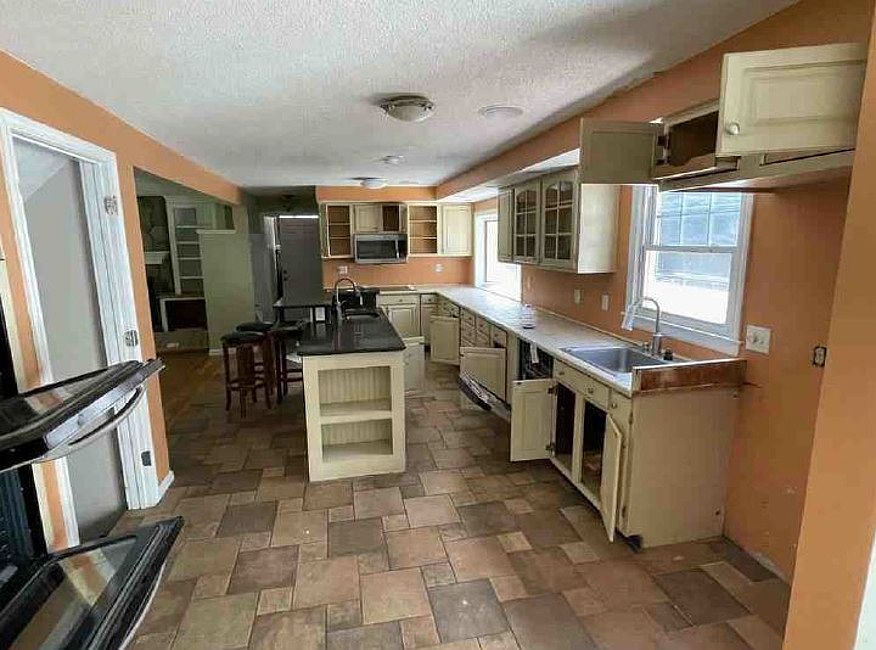 7 Saddle Dr, East Granby, CT 06026 Zillow