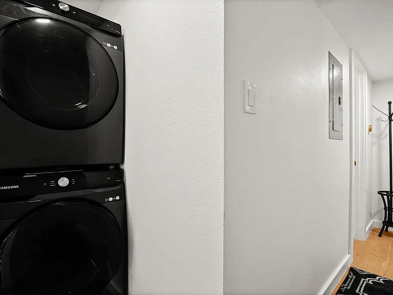 3904 Highland Dr — Photo 17