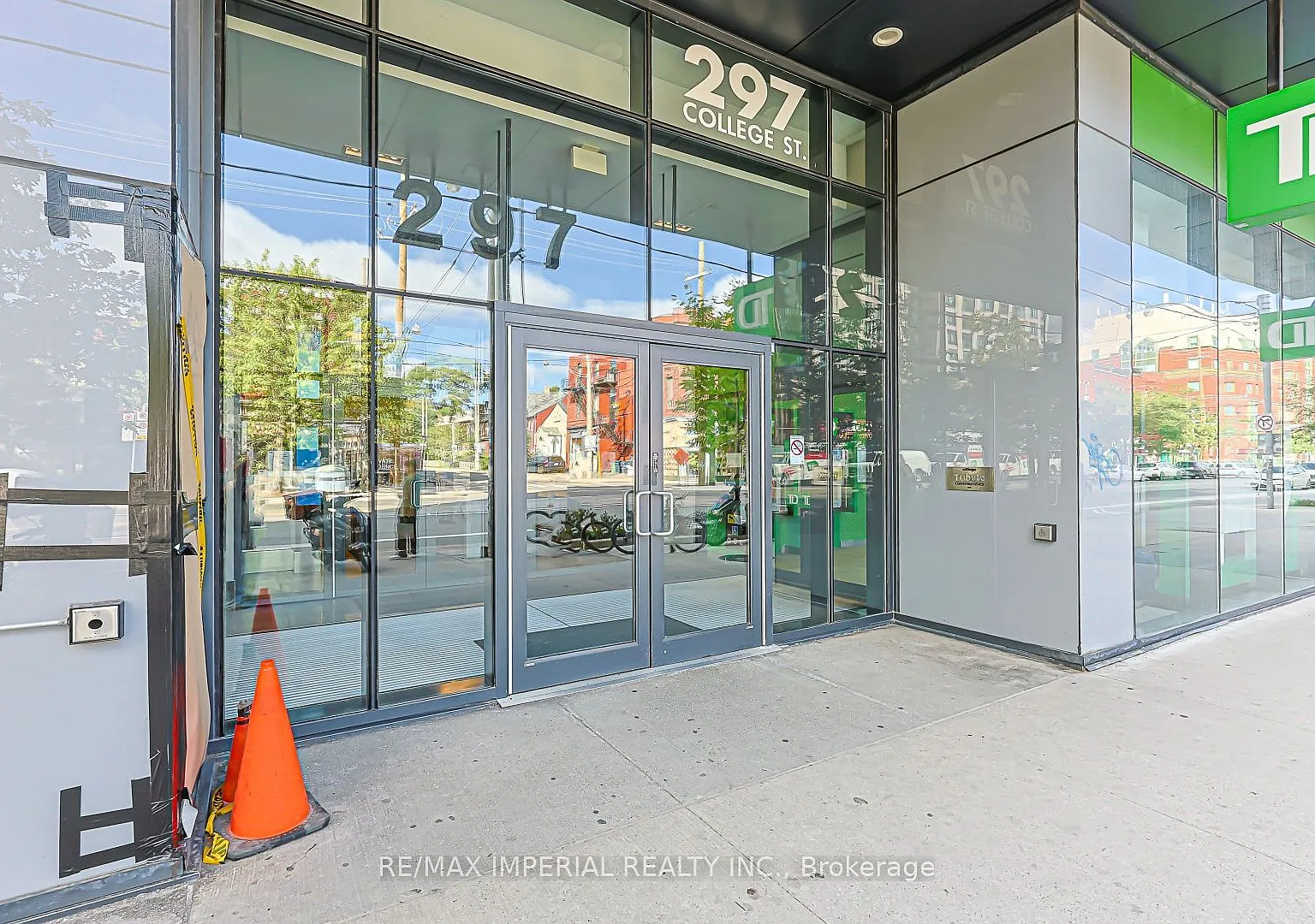 3 bed, $4,250 — Photo 2