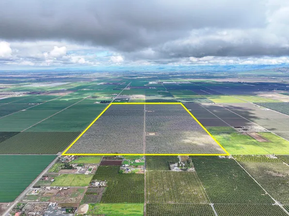 22198 Road 180, Lindsay, CA 93247