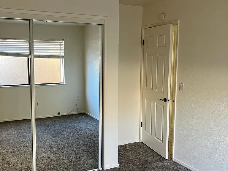 1855 Scenic Dr #F — Photo 11