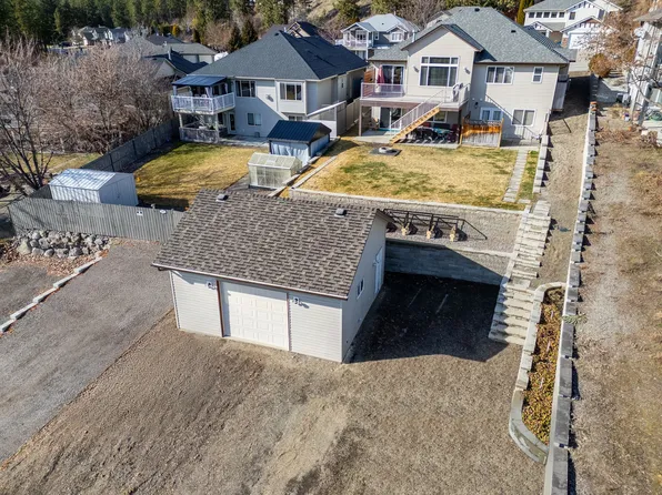 2089 Rose Tree Rd, West Kelowna, BC V1Z 4A7