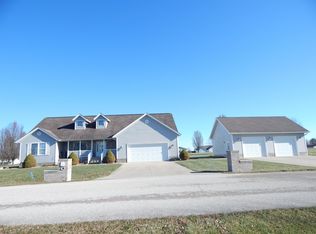 449 Maple Run Estates Blvd, Springville, IN 47462