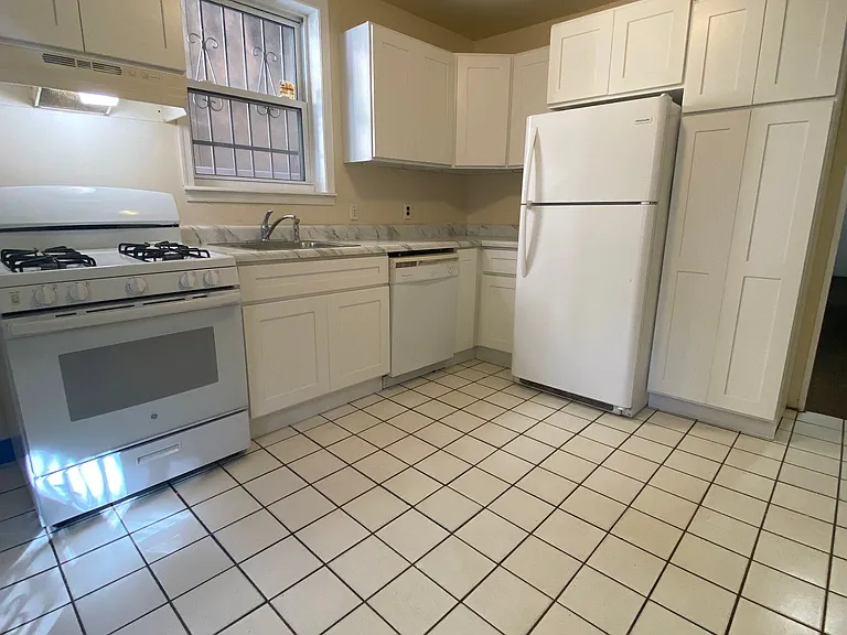 3210 Powelton Ave — Photo 1