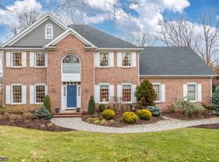 39 Abbott Rd, Towaco, NJ 07082
