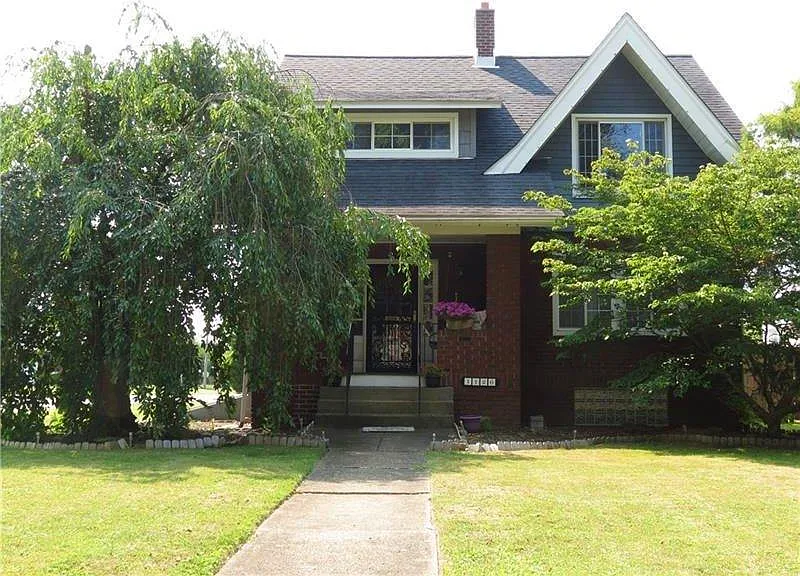 1126 Carlisle St photo 1