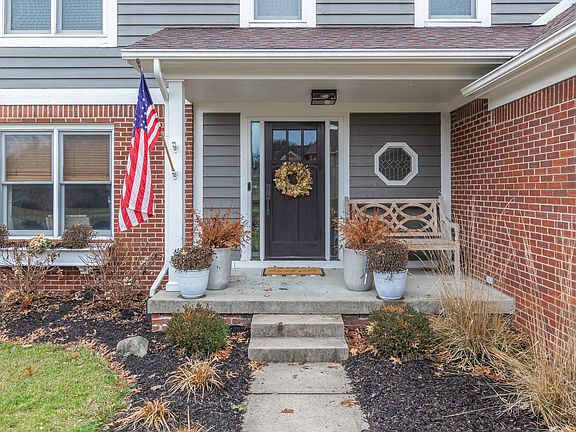 2nd image of 8728 Corinthian Ln