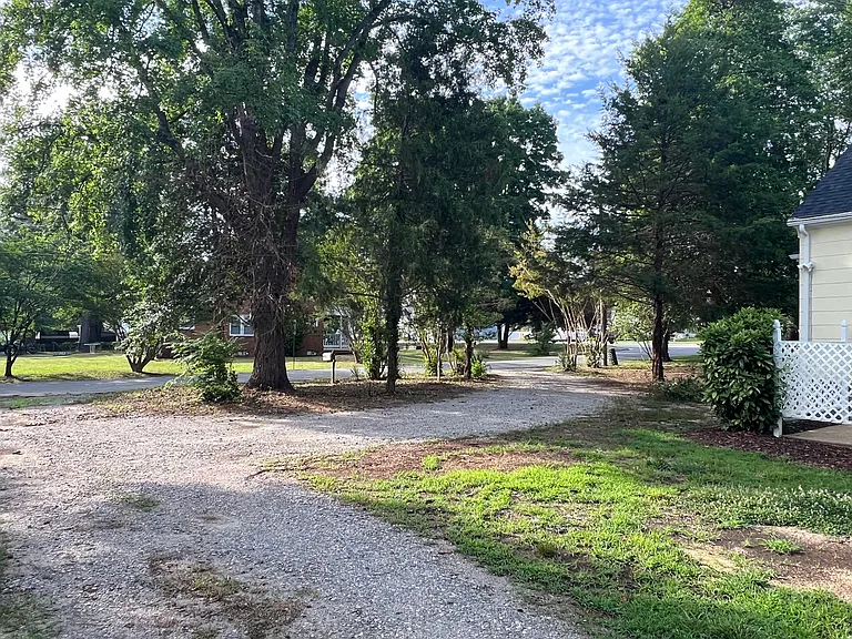 driveway with turn-around