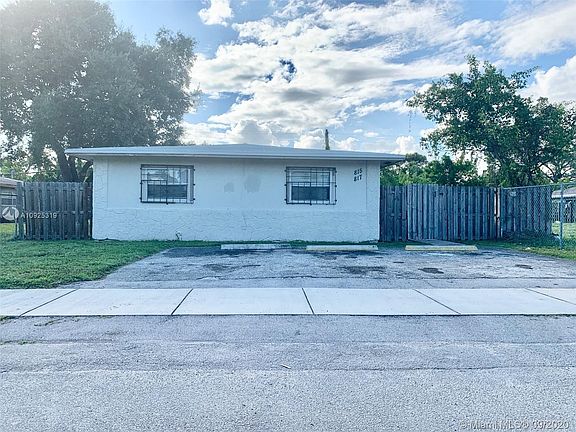 2nd image of 815 NW 2nd Ave #2