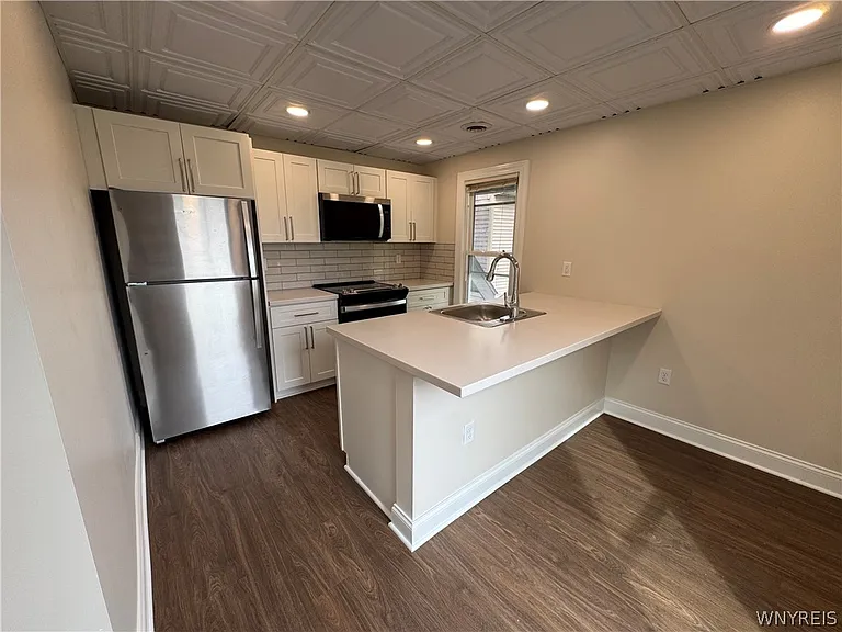 2 Agassiz Cir #B — Photo 8