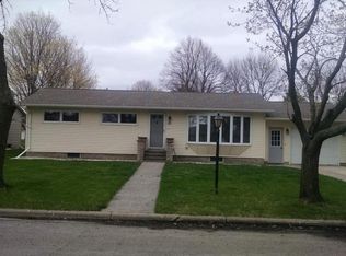 400 9th Ave, Clarkfield, MN 56223