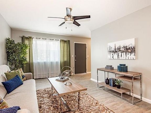 3rd image of 3680 Greenlee Dr APT 15