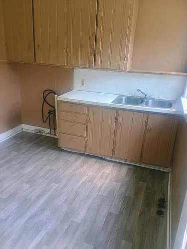 1315 W Walnut St #1315 Photo 1