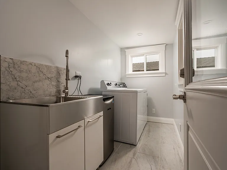 1702 Cliff Dr — Photo 18