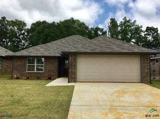 19482 King Ranch Dr, Flint, TX 75762