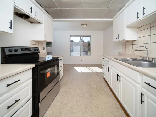 657 W Parlier Ave APT 114, Reedley, CA 93654