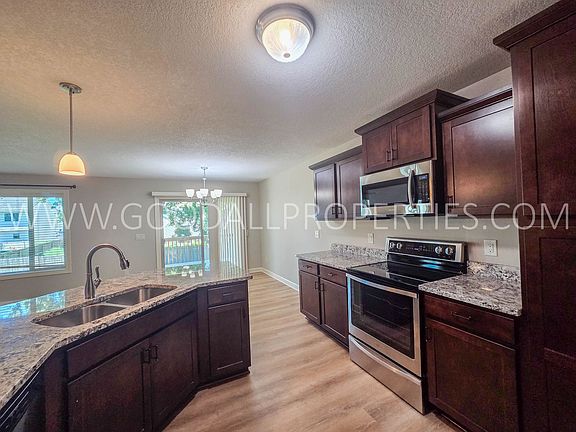 5th image of 885 Northview Dr