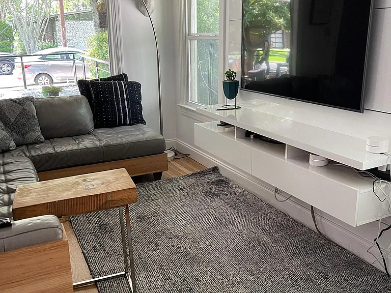 4507 Avenue H — Photo 4