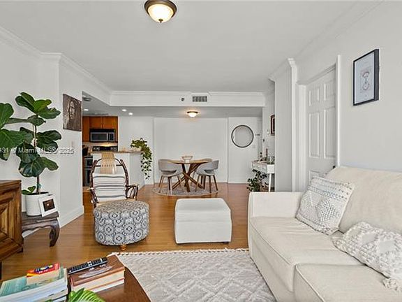 5th image of 770 Claughton Island Dr APT 1813