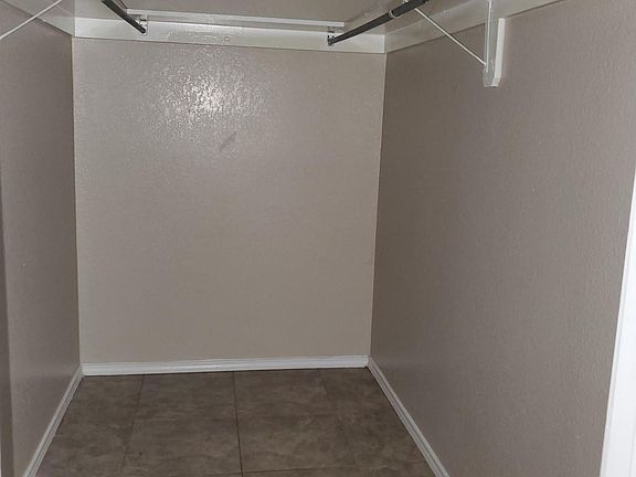 2nd image of 801 N 27th St #11