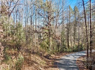 8 Rollins Place Rd, Brevard, NC 28712