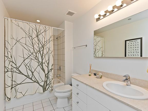 4th image of 8 Randolph Ave #2204FLT