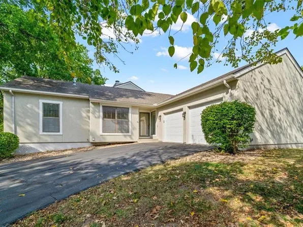 10786 Westgate Rd, Overland Park, KS 66210