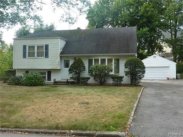 1st image of 15 Somerset Dr