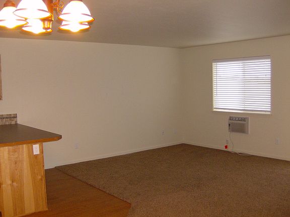 4th image of 1721 N Bessie Ln #A
